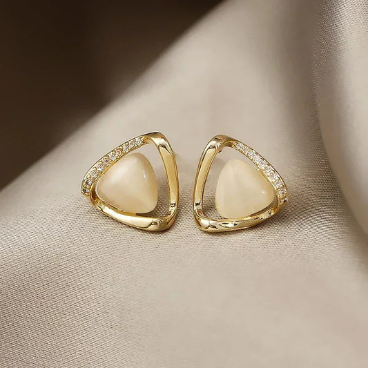 Boucles d'oreilles sophistiquées en opale triangulaire et cristal