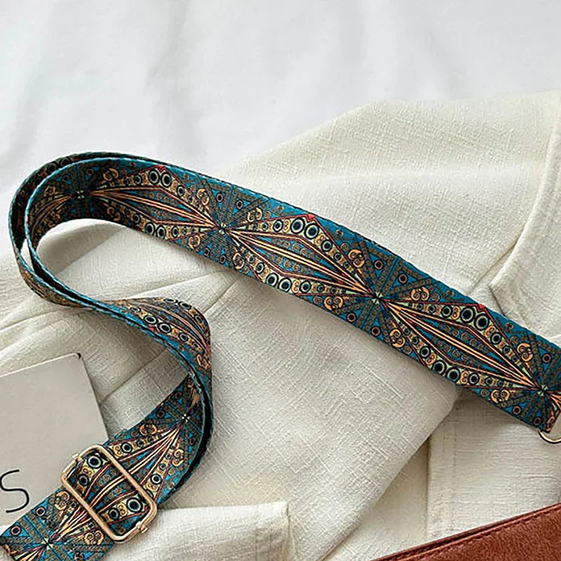 Embjørg | Sac à Bandoulière Classique avec Bandoulière Réglable à Motif