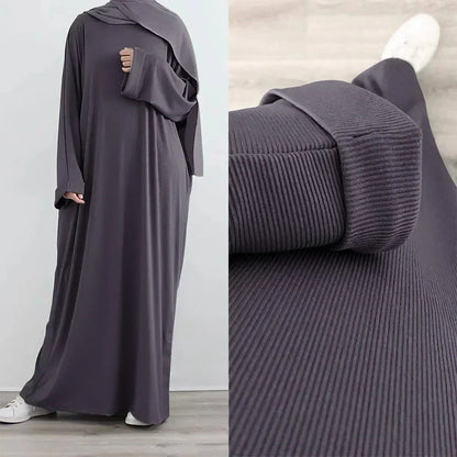 Ariane - Élégante Abaya en Tricot avec Ceinture et Poches Latérales