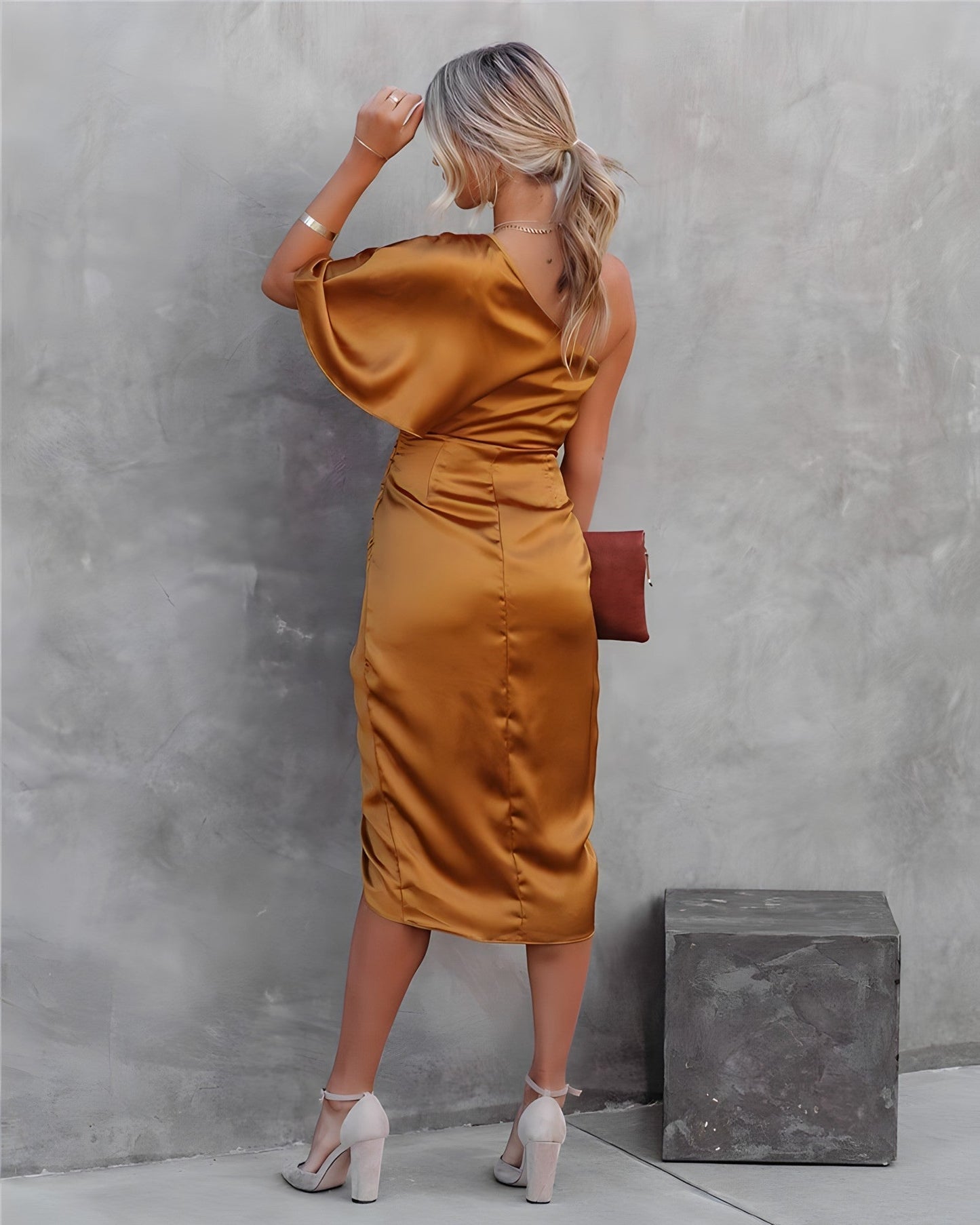 Amélie | Robe de Soirée asymétrique pour femme | Midi