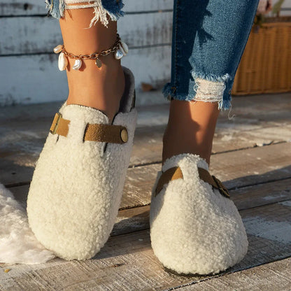 Chaussons pour Femmes avec Détail de Boucle et Confort Doux et Accueillant