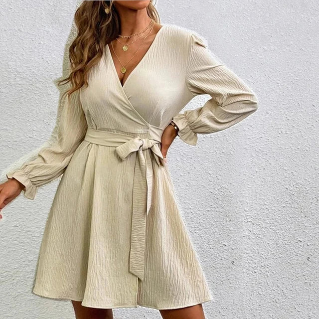 Semmy - Robe portefeuille élégante et intemporelle avec décolleté en V