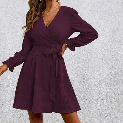 Semmy - Robe portefeuille élégante et intemporelle avec décolleté en V