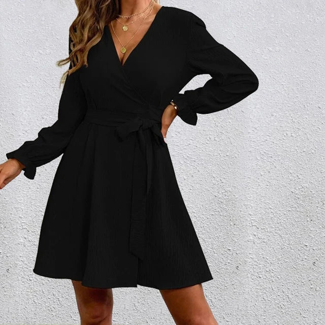 Semmy - Robe portefeuille élégante et intemporelle avec décolleté en V