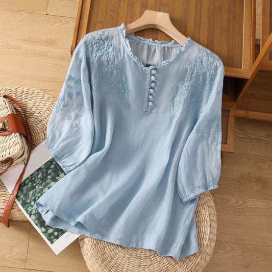 Evelyn – Blouse à boutons brodée