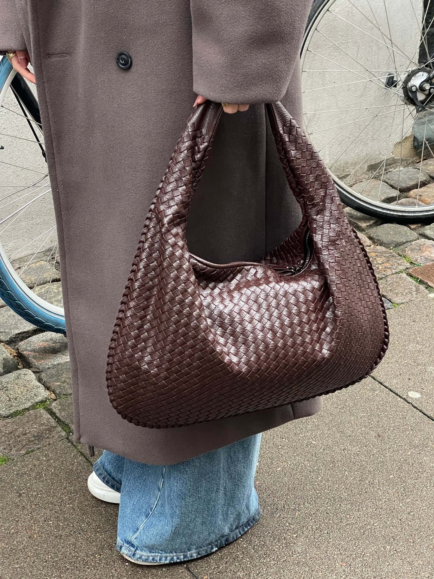 Sac à Bandoulière Femme Grande Tressé avec Design Doux et Slouchy