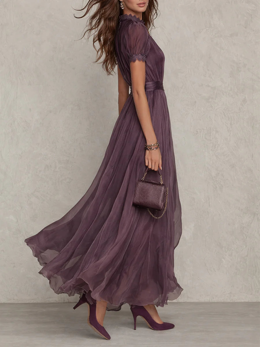 Petra - Robe Longue Élégante en Dentelle et Détails Raffinés