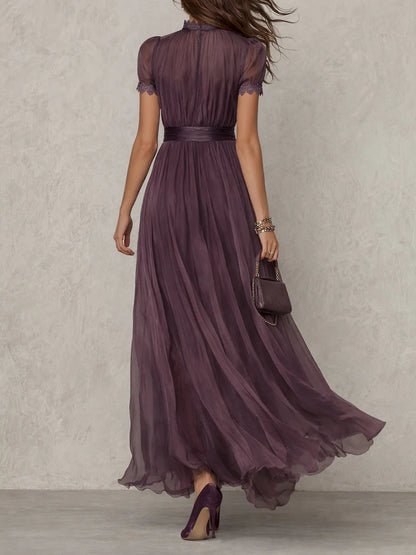Petra - Robe Longue Élégante en Dentelle et Détails Raffinés