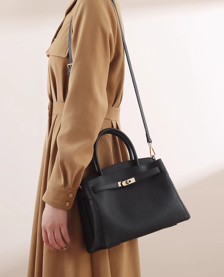 Sac à bandoulière structuré pour femme avec poignée supérieure et fermeture