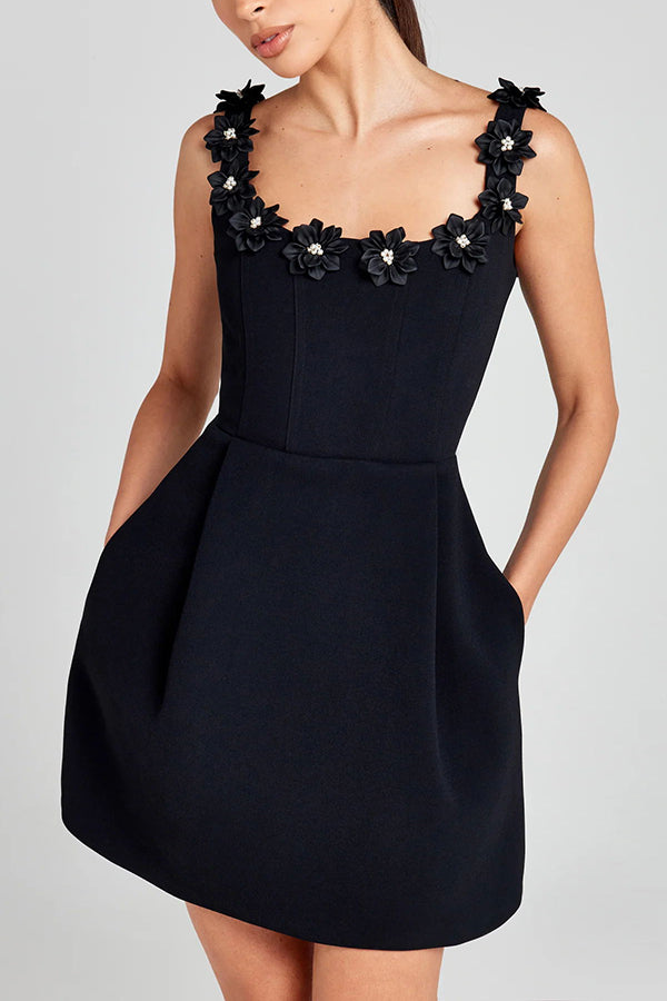 Cindy | Robe Mini Féminine avec Applications Florales
