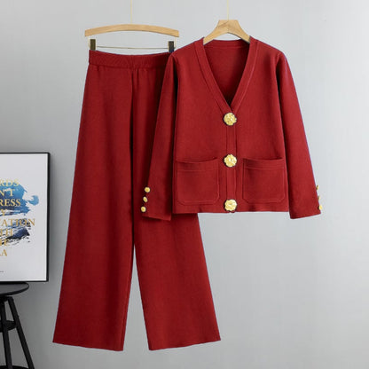 DAMARIS – ENSEMBLE DE PULL EN LAINE AVEC BOUTONS EN MÉTAL ET PANTALONS À JAMBES LARGES