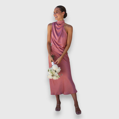 Daisy | Robe Halter en Satin Élégante