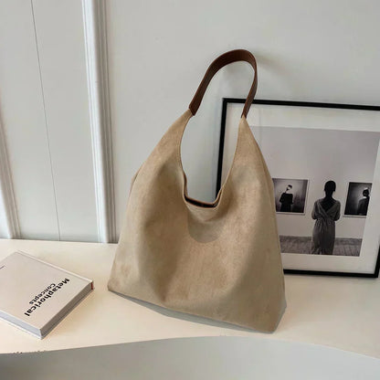 Sac à Bandoulière Minimaliste pour Femme avec Texture Douce et Bandoulière Large