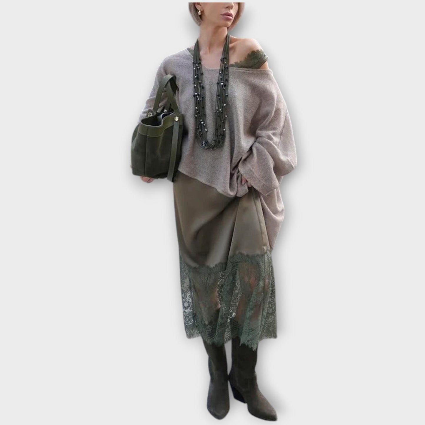 Jupe Midi en Satin avec Ourlet en Dentelle et Pull Détendu