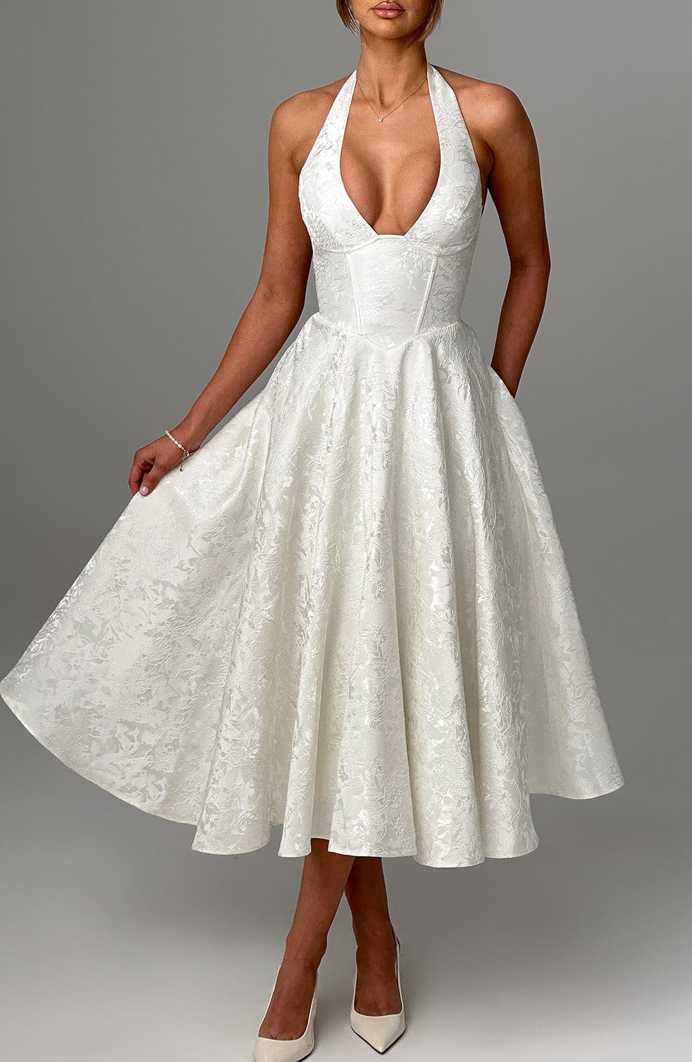 Eulalie - Robe à Dos Nu avec Décolleté en V Chic