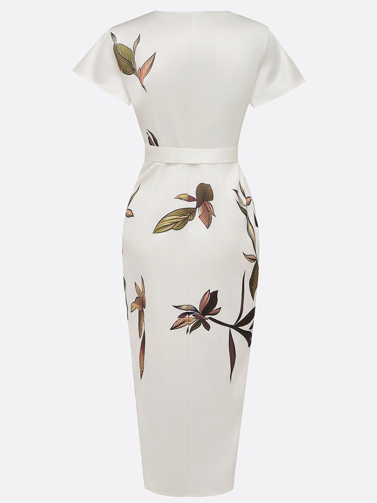 Robe ajustée Florence en satin avec manches courtes et motif de feuilles blanches