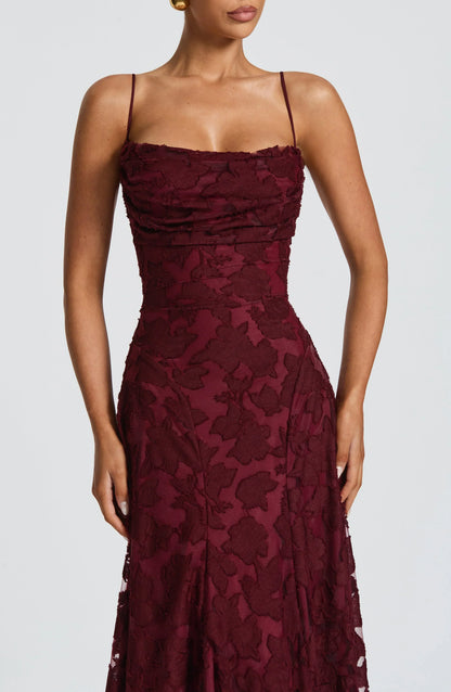 Rubis | Robe longue élégante en dentelle florale