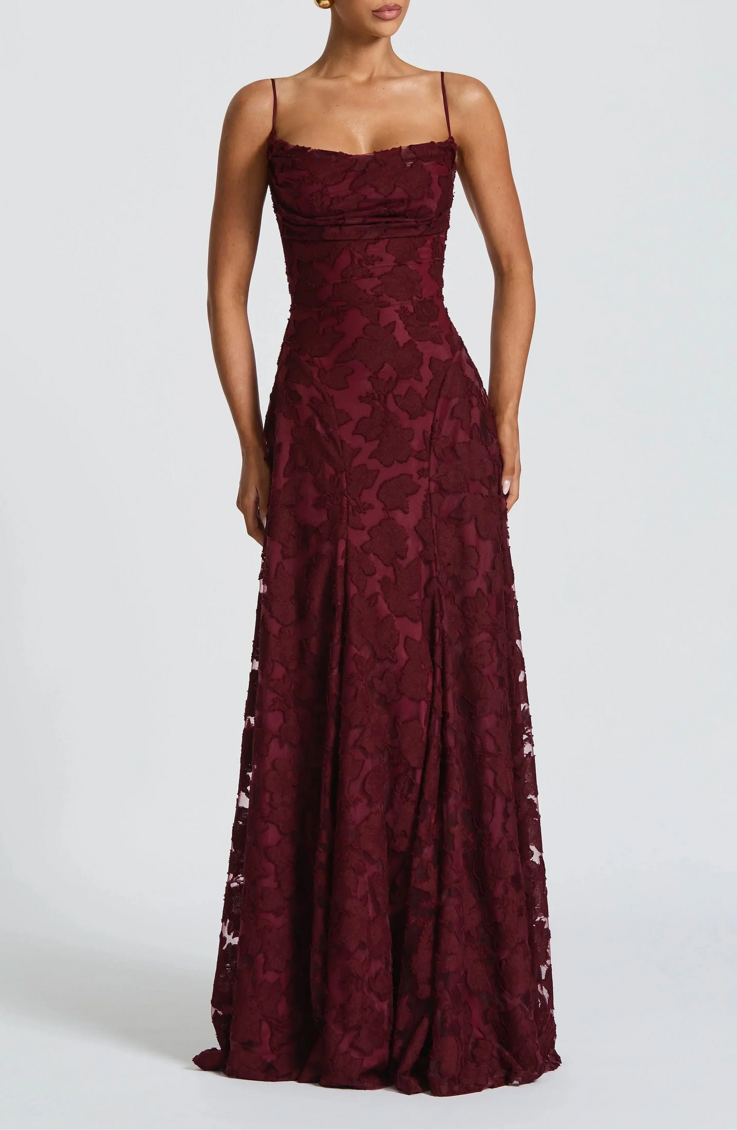 Rubis | Robe longue élégante en dentelle florale