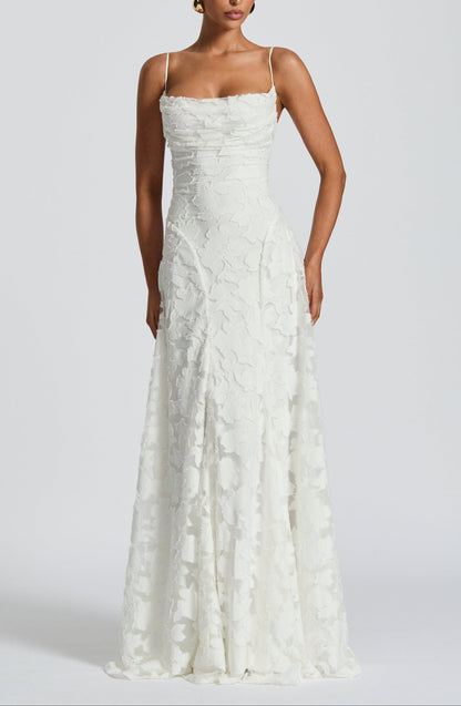 Rubis | Robe longue élégante en dentelle florale