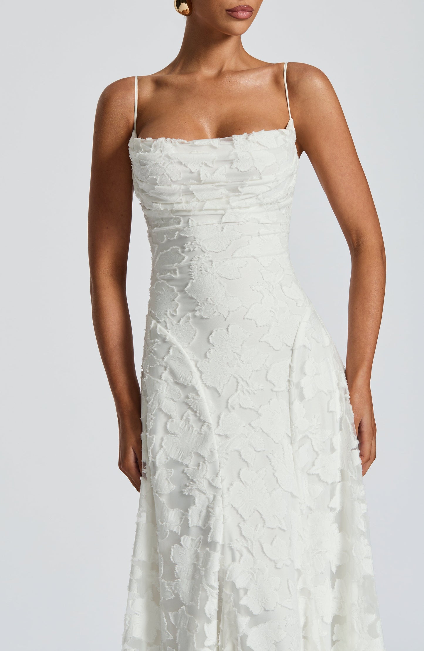 Rubis | Robe longue élégante en dentelle florale
