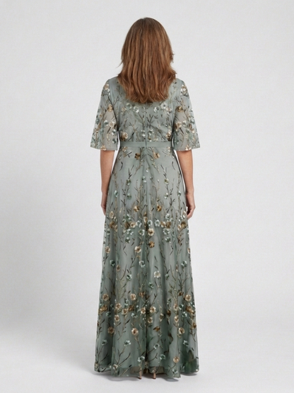 Melodi – Robe longue à fleurs avec décolleté en V