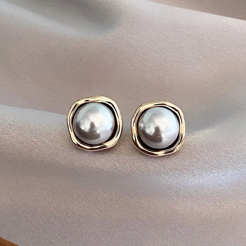 Boucles d'oreilles en perles noires sophistiquées
