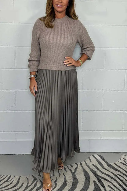CAMILLA – ROBE MAXI AVEC SWEATER ET JUPE PLISSEE