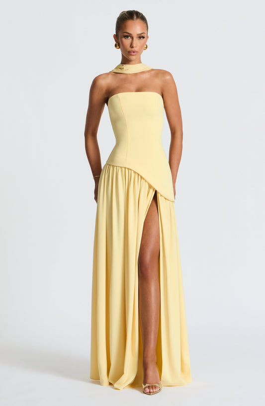 Robe Maxi Sans Manches pour Femme avec Fente Haute et Taille Asymétrique