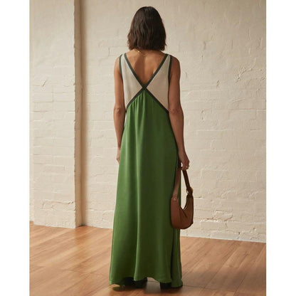 RENATA | ROBE À ENCOLURE EN V