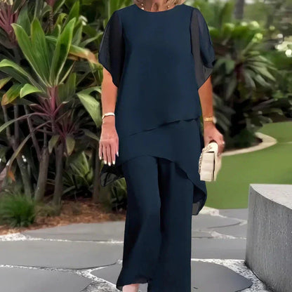 Costume avec pantalons palazzo drapés