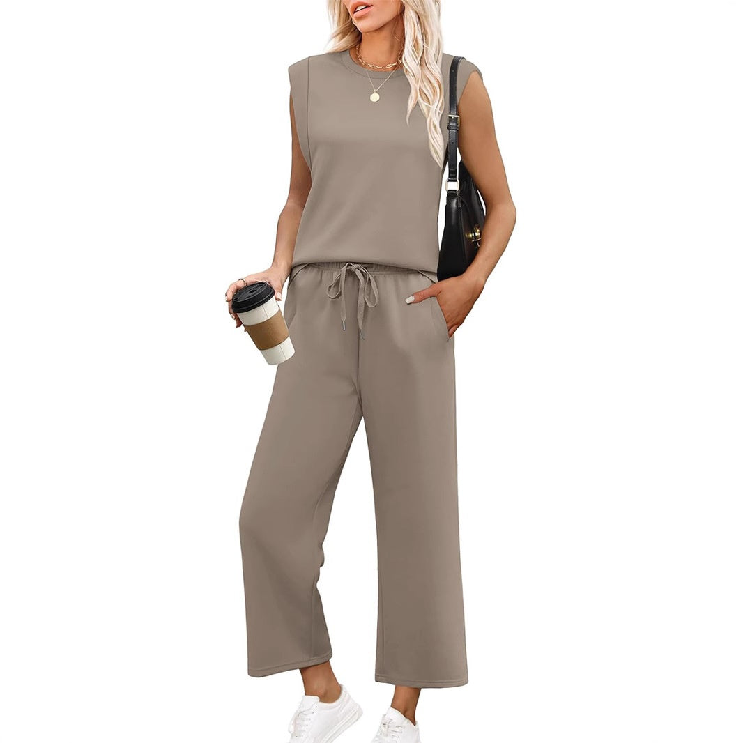 EVANIA – ENSEMBLE HAUT SANS MANCHES ET PANTALONS CROPPED AMPLE