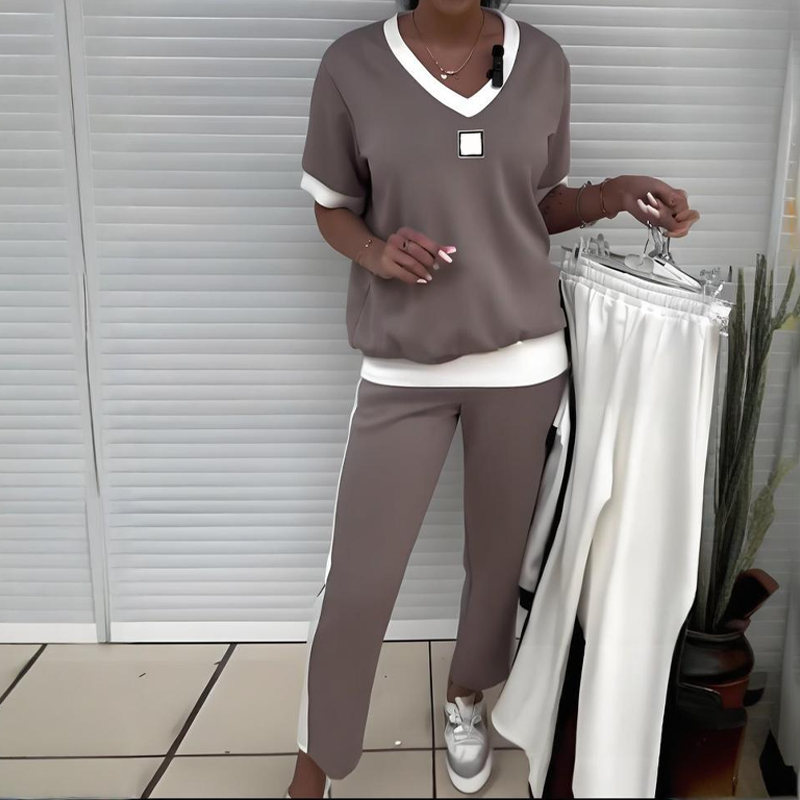 Maliah | Ensemble décontracté avec haut à col en V et pantalon