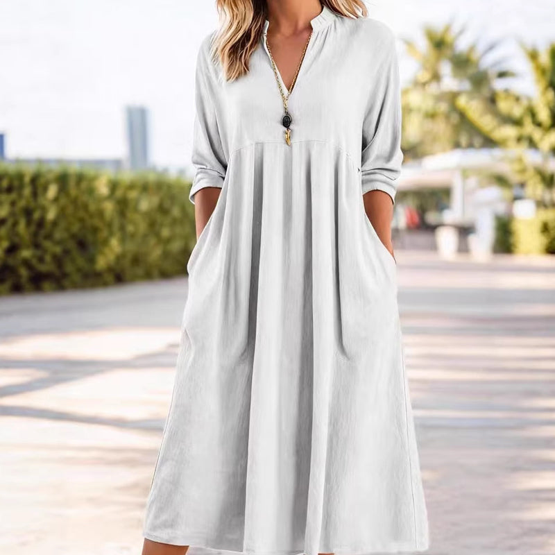 Robe Midi Fluide avec Taille Empire et Décolleté en V – Élégance Raffinée