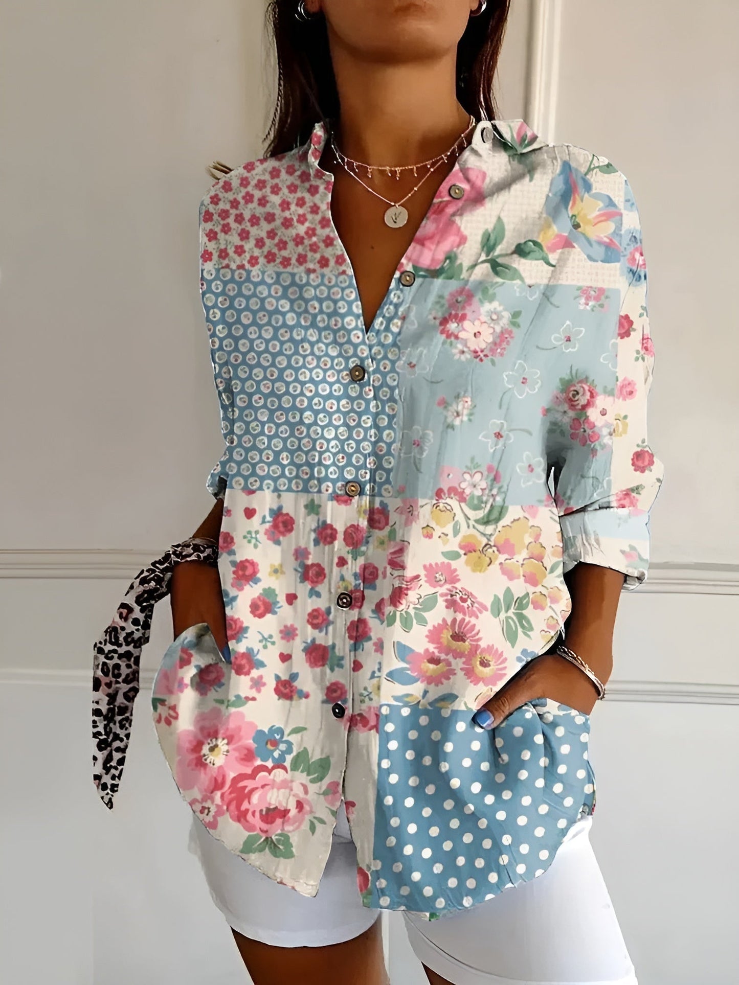 BLUSE FLORALE DESIREE AVEC PATTE DE BOUTON